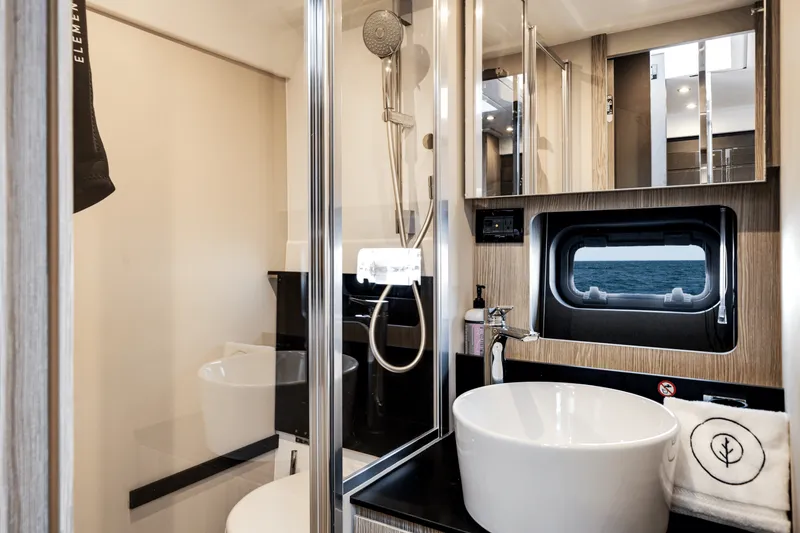 Slide: The Image of Azimut Atlantis 45 2024 - 16