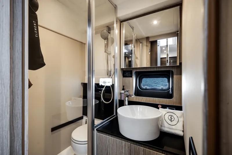 Slide: The Image of Azimut Atlantis 45 2024 - 18