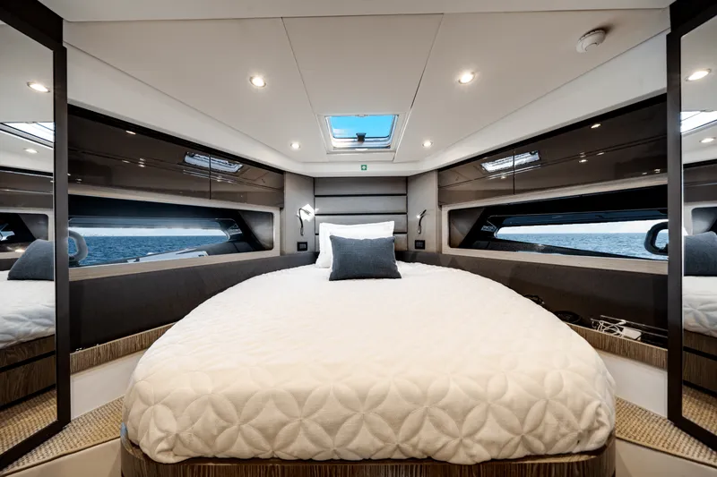 Slide: The Image of Azimut Atlantis 45 2024 - 8