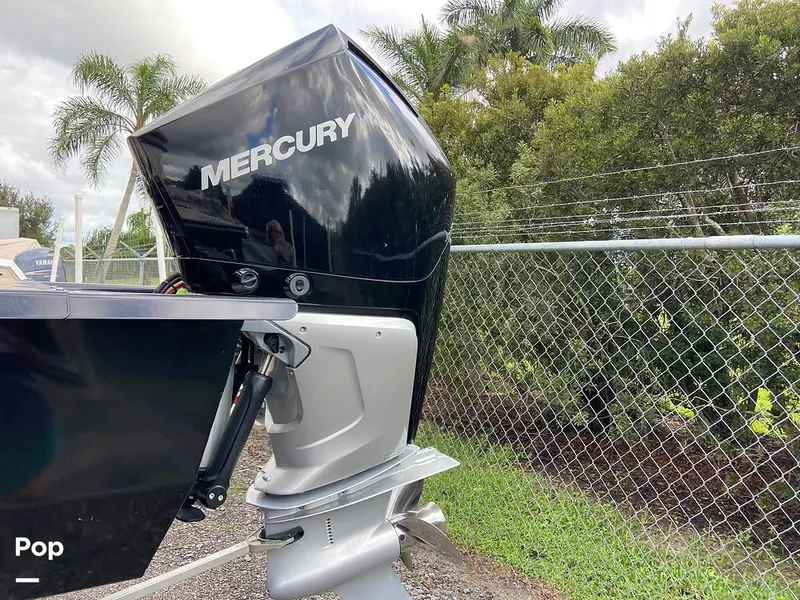 Slide: The Image of Regency 230 DL3 2020 - 11707225