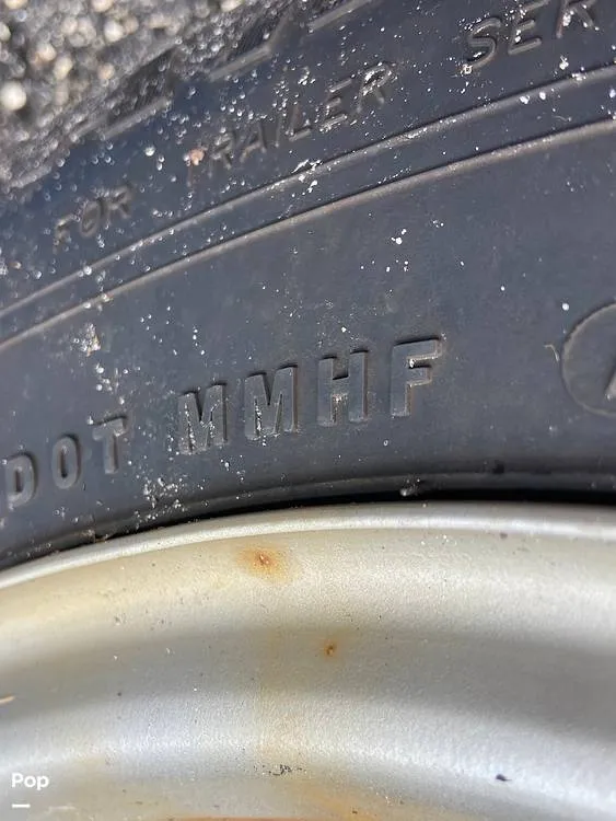 Slide: The Image of Regency 230 DL3 2020 - 11707703