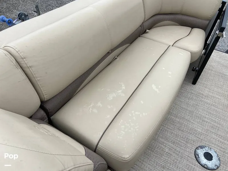 Slide: The Image of Regency 230 DL3 2020 - 11707278