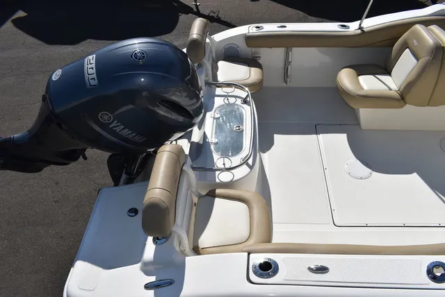 Slide: The Image of Key West Boats 211DC 2017 - 11