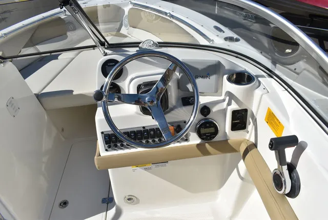 Slide: The Image of Key West Boats 211DC 2017 - 28