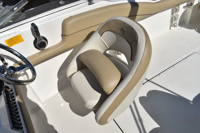 Slide: The Image of Key West Boats 211DC 2017 - 35