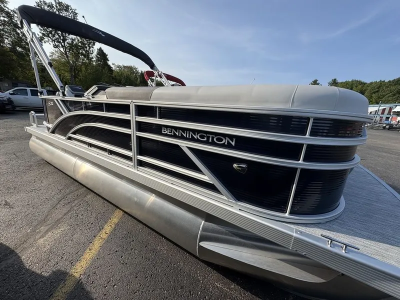 Slide: The Image of Bennington 20 S1 CRUISE 2026 - 11