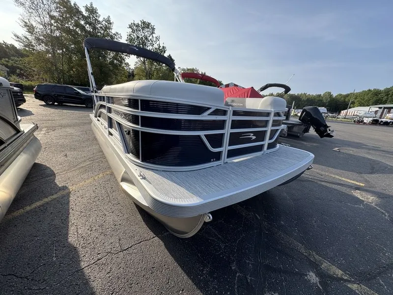 Slide: The Image of Bennington 20 S1 CRUISE 2026 - 12