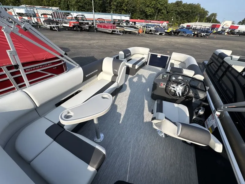 Slide: The Image of Bennington 20 S1 CRUISE 2026 - 28