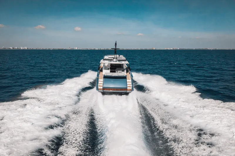 Slide: The Image of Azimut S8 2025 - 10