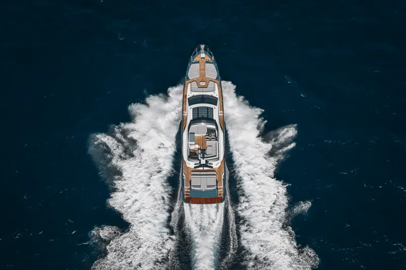 Slide: The Image of Azimut S8 2025 - 11