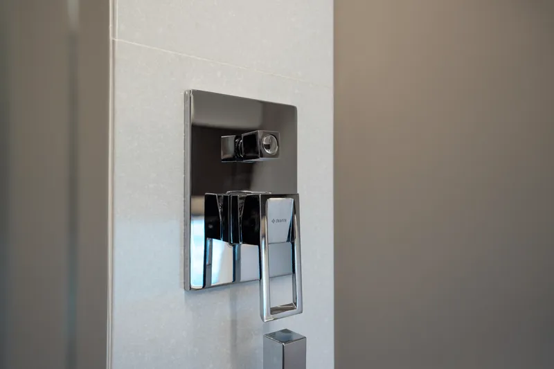 Slide: The Image of Galeon 410 HTC 2021 - 41