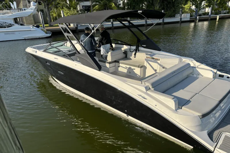 Slide: The Image of Sea Ray 290 SDX OB 2023 - 7