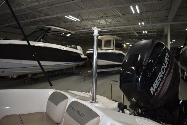 Slide: The Image of Bayliner 160 Bowrider 2016 - 13