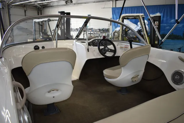 Slide: The Image of Bayliner 160 Bowrider 2016 - 15