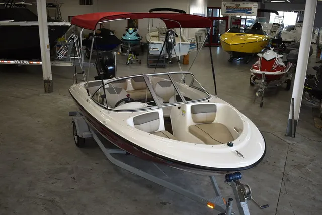 Slide: The Image of Bayliner 160 Bowrider 2016 - 3