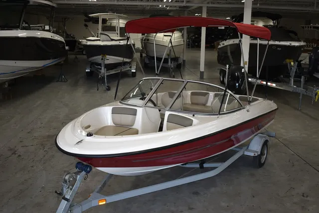 Slide: The Image of Bayliner 160 Bowrider 2016 - 4