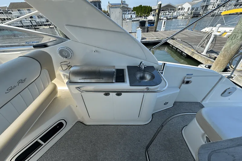 Slide: The Image of Sea Ray 280 SUNDANCER 2012 - 10