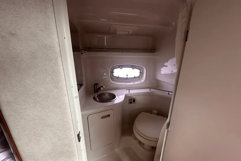 Slide: The Image of Sea Ray 280 SUNDANCER 2012 - 20