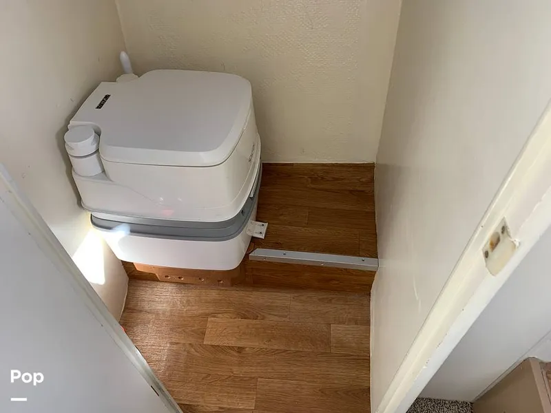 Slide: The Image of Uniflite 23 Cruiser 1967 - 11921412