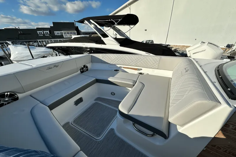 Slide: The Image of Sea Ray SDX 270 Outboard 2025 - 26