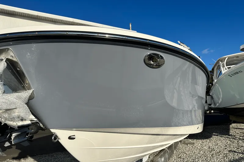 Slide: The Image of Sea Ray SDX 270 Outboard 2025 - 6