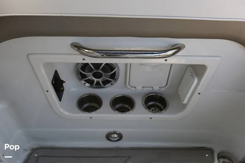 Slide: The Image of Crownline Boats 264CR 2018 - 12508705