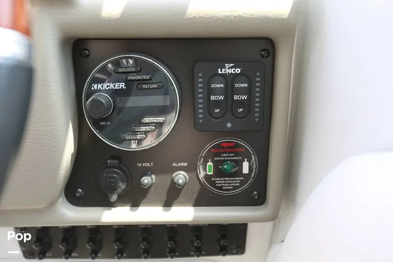 Slide: The Image of Crownline Boats 264CR 2018 - 12508715