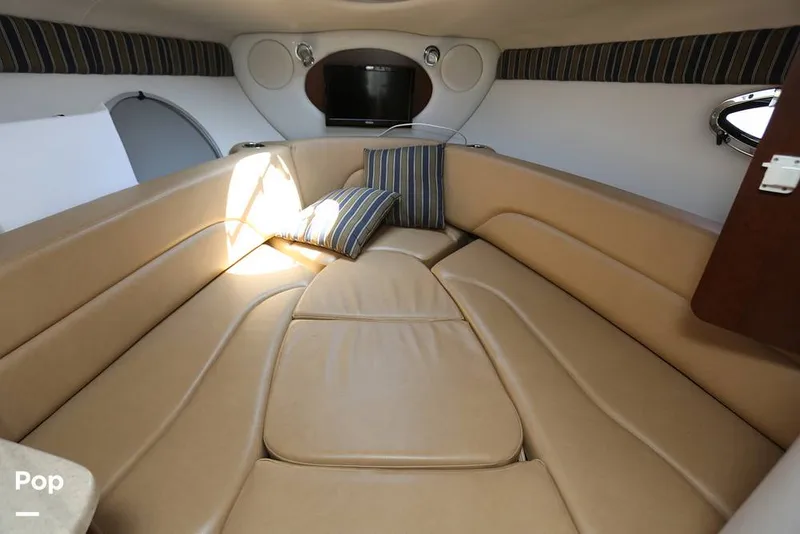 Slide: The Image of V Berth - 12508724