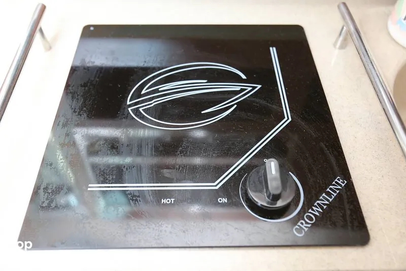 Slide: The Image of Crownline Boats 264CR 2018 - 12508735