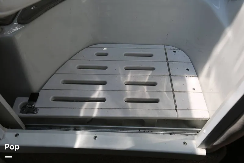 Slide: The Image of Crownline Boats 264CR 2018 - 12508741