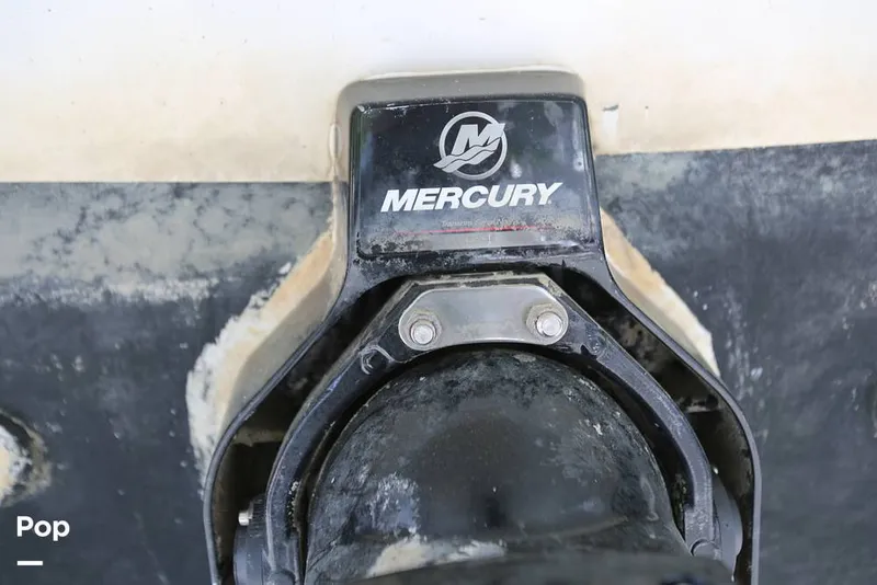 Slide: The Image of Crownline Boats 264CR 2018 - 12508829