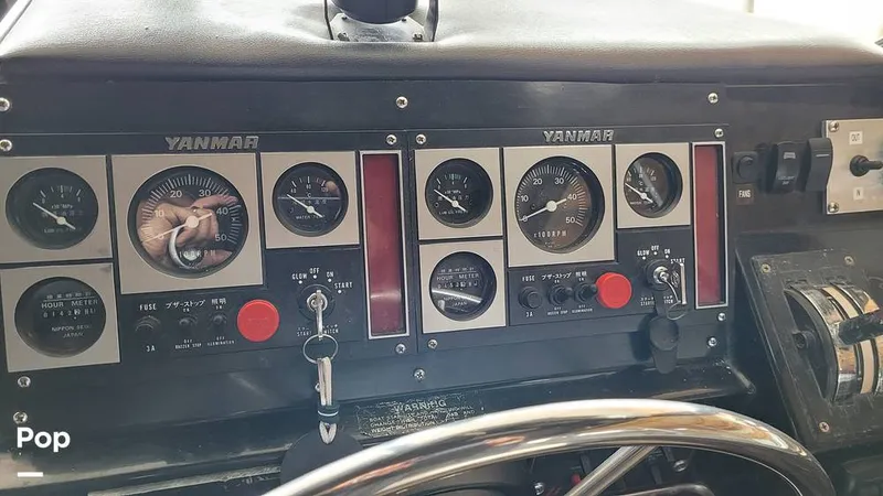 Slide: The Image of Bayliner 3288 MY 1983 - 15464694