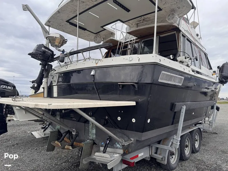 Slide: The Image of Bayliner 3288 MY 1983 - 16460796