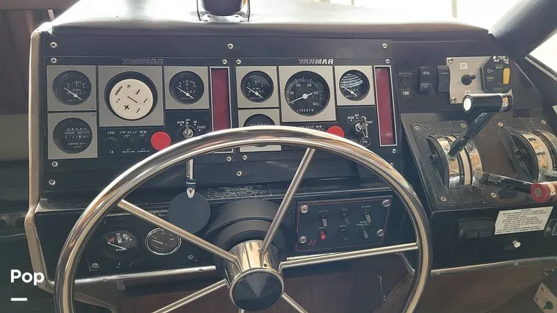 Slide: The Image of Bayliner 3288 MY 1983 - 15464682