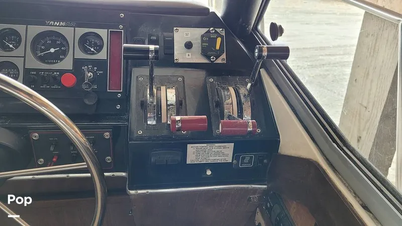 Slide: The Image of Bayliner 3288 MY 1983 - 15464685