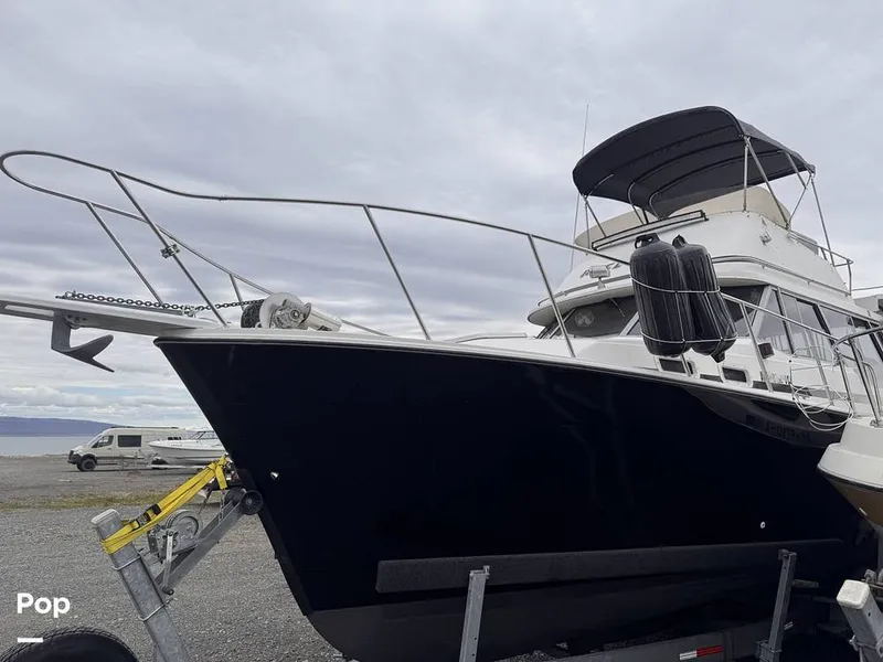 Slide: The Image of Bayliner 3288 MY 1983 - 16460800