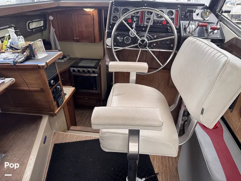 Slide: The Image of Bayliner 3288 MY 1983 - 16460771