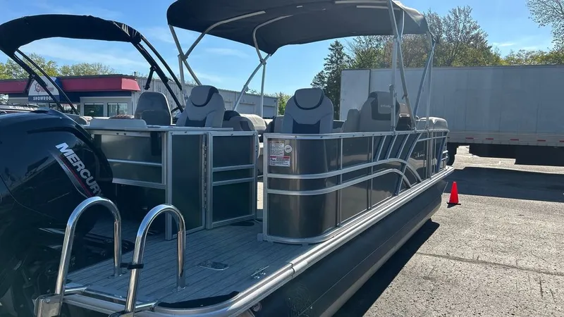 Slide: The Image of Sylvan L-3 Party Fish 2022 - 3