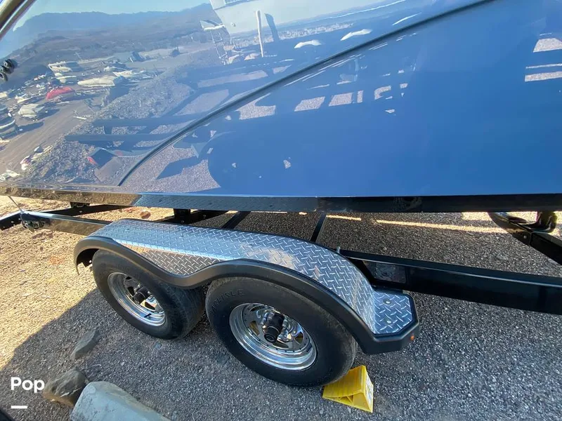 Slide: The Image of Trailer Tires - 11778451