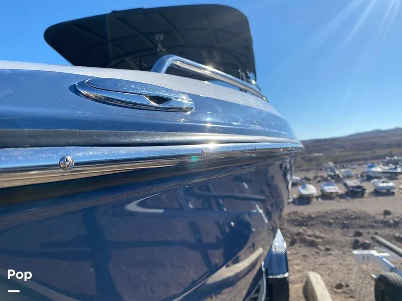 Slide: The Image of Cleats - Pull Up - 11778467