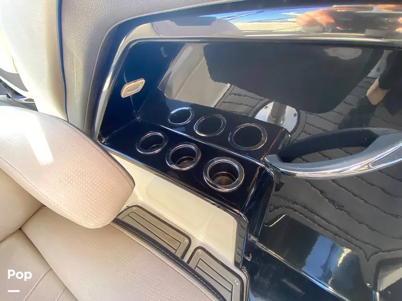 Slide: The Image of Cup Holders - 11778344