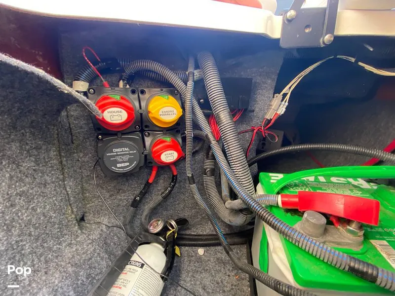 Slide: The Image of Battery Hook-ups - 11778362