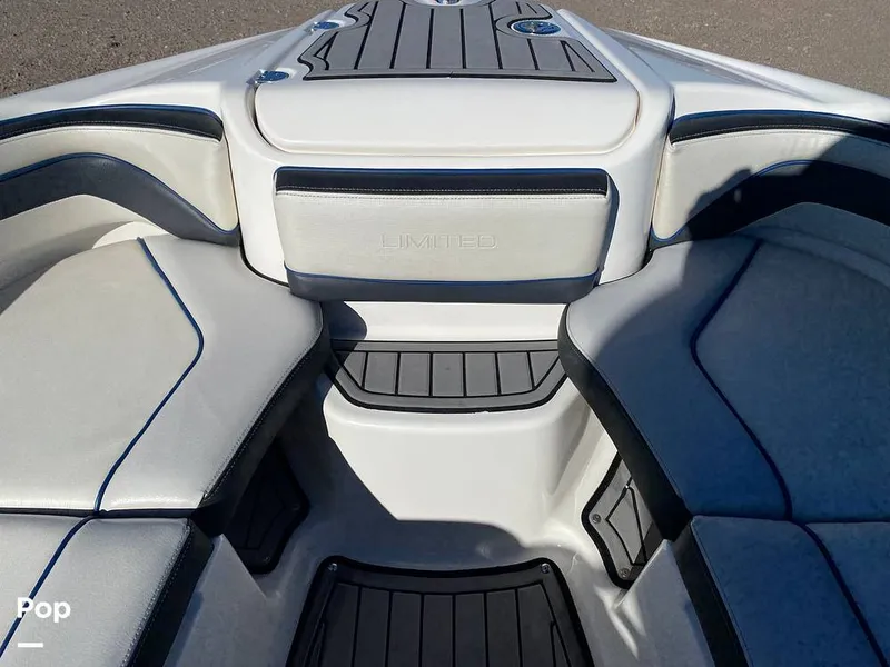 Slide: The Image of Bow Seating - 11778392