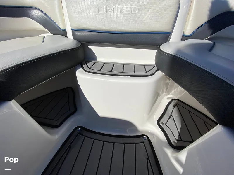 Slide: The Image of Bow Seating - 11778394