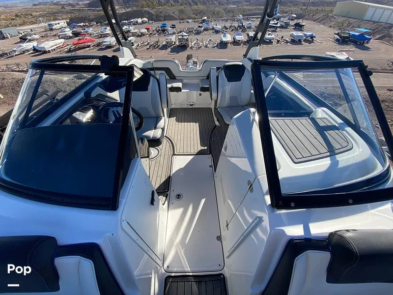 Slide: The Image of Windshield - Walk Through - 11778398