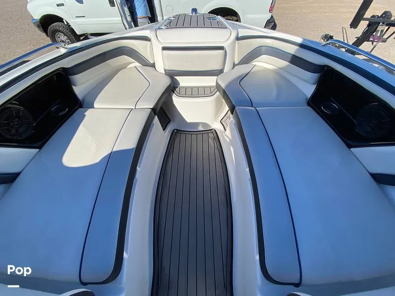 Slide: The Image of Bow Seating - 11778403