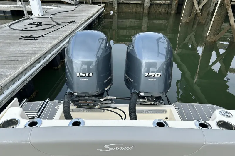 Slide: The Image of Scout 255 Dorado 2025 - 4