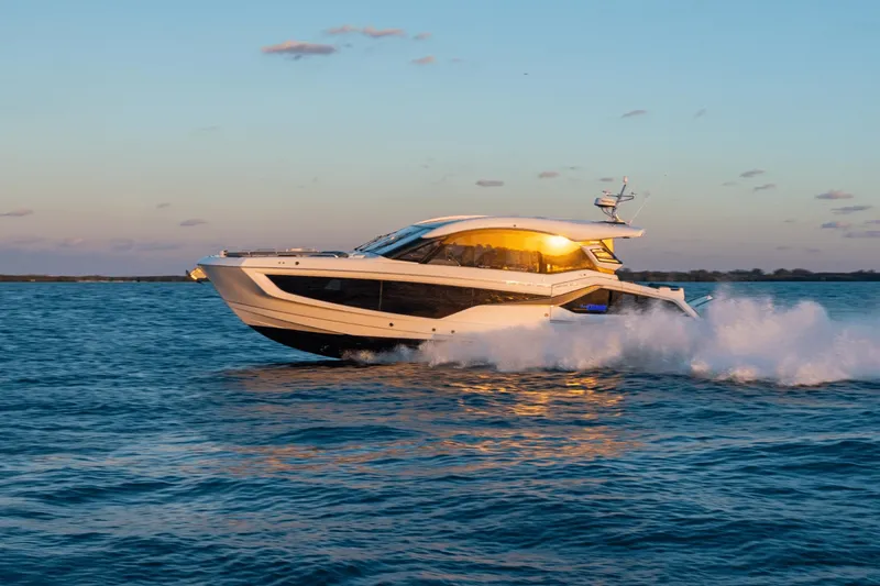 Slide: The Image of Galeon 435 GTO 2025 - 2