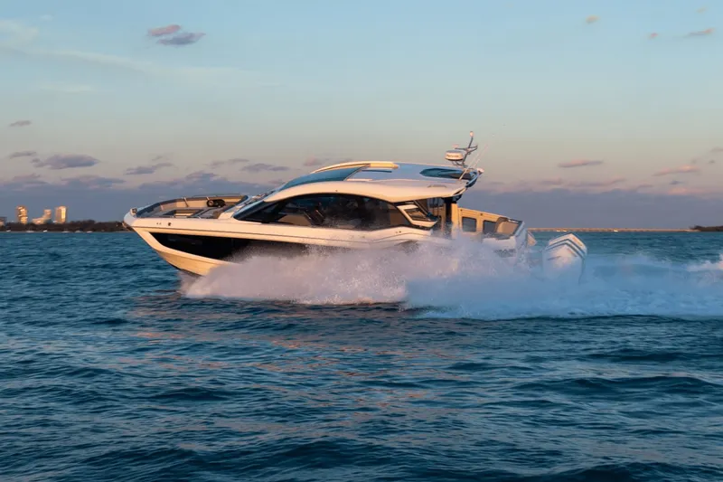 Slide: The Image of Galeon 435 GTO 2025 - 3