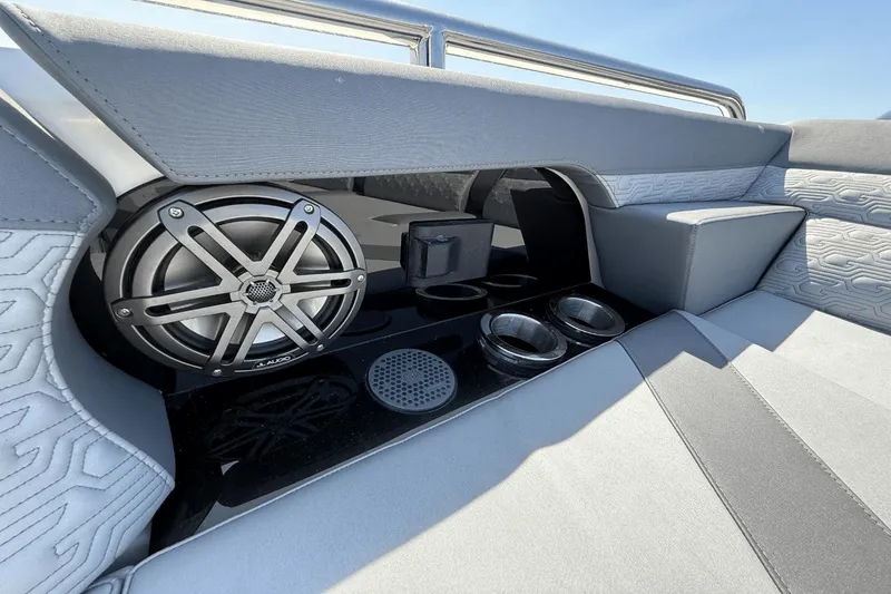 Slide: The Image of Galeon 435 GTO 2025 - 51